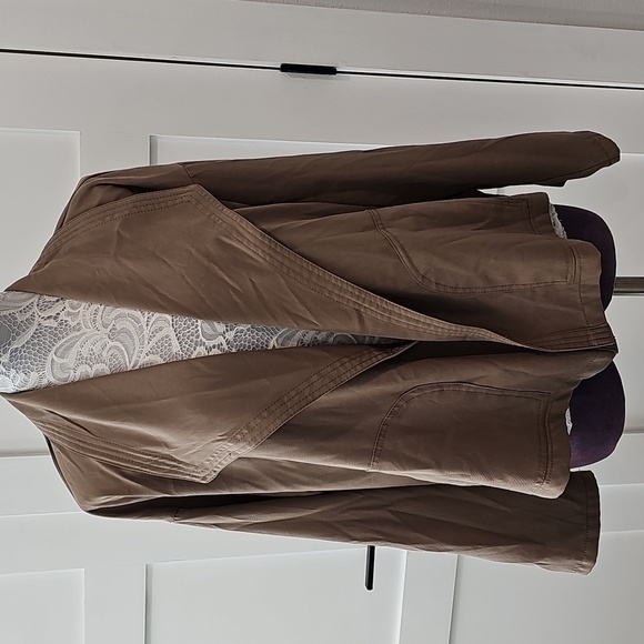 Max Studio Jackets & Blazers - Max Studio EUC open front lightweight blazer with adjustable sleeves XL